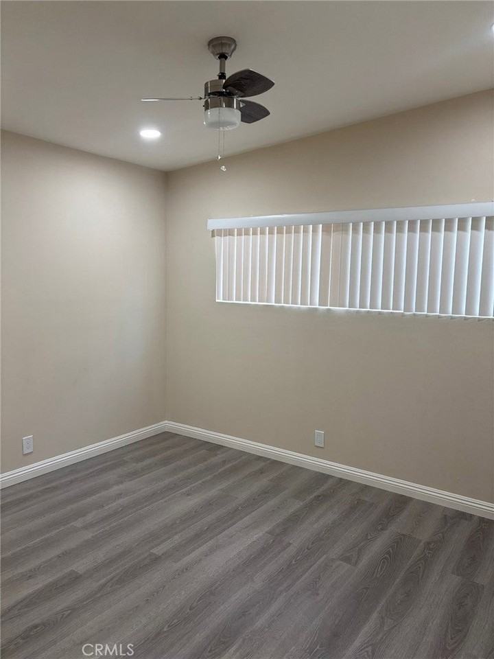 345 Mooney Dr - Photo 5 of 7