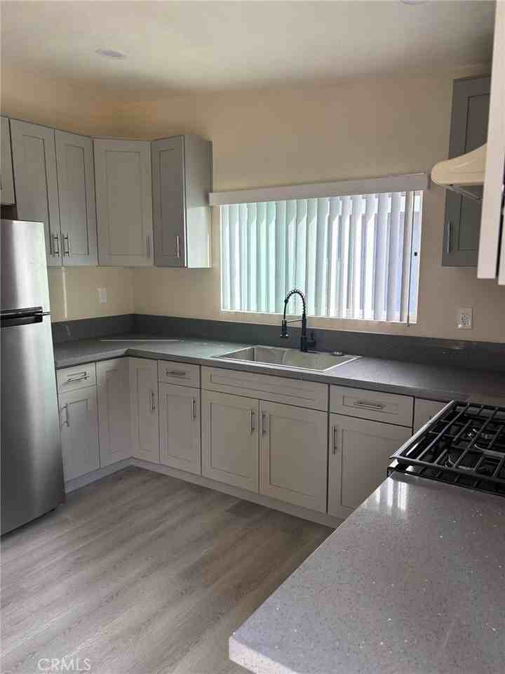 345 Mooney Dr - Photo 6 of 7