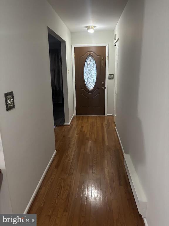 30 Chesterfield Ct - Photo 4 of 19