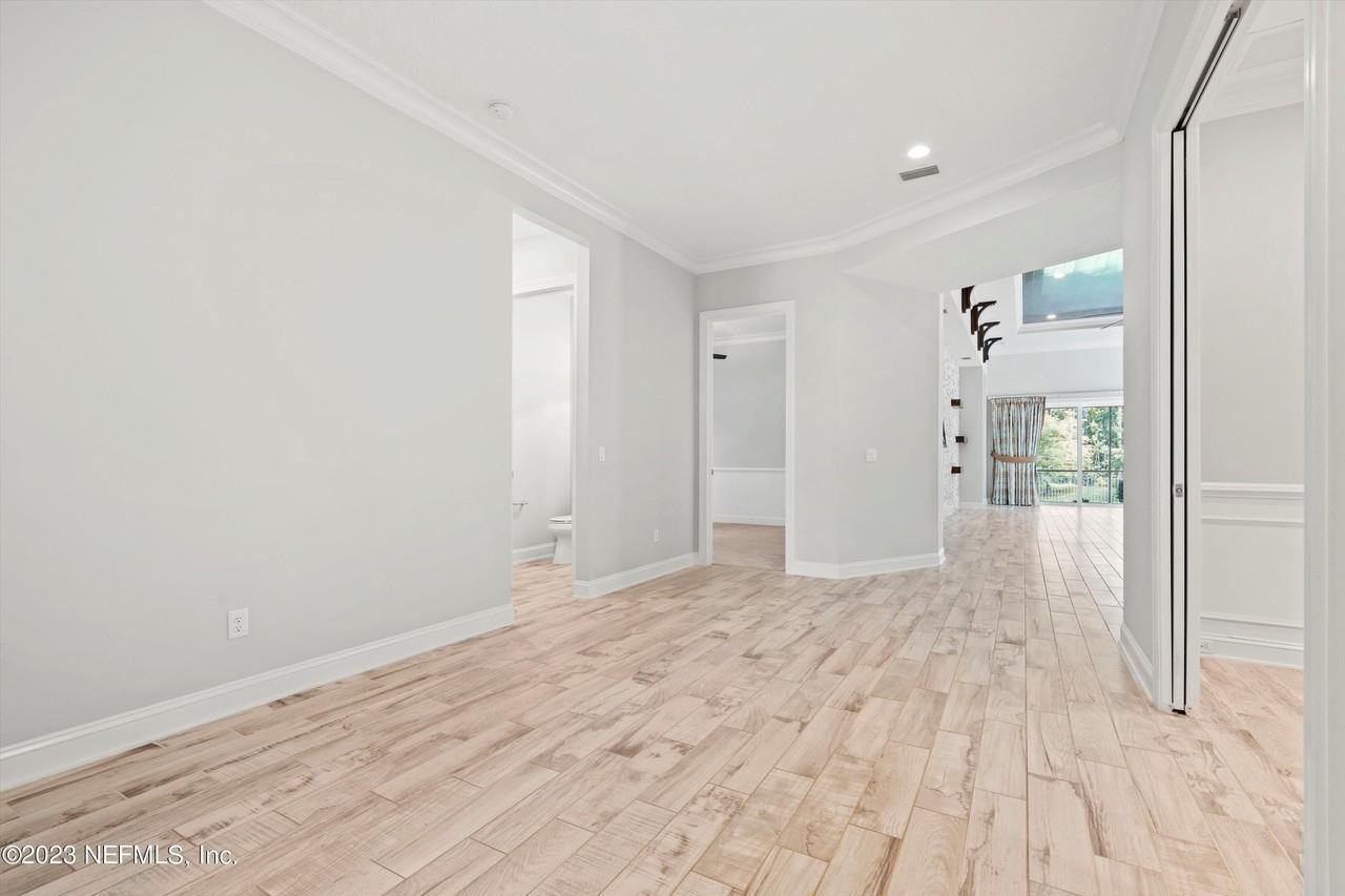 102 Pine Blossom Trl - Photo 6 of 37