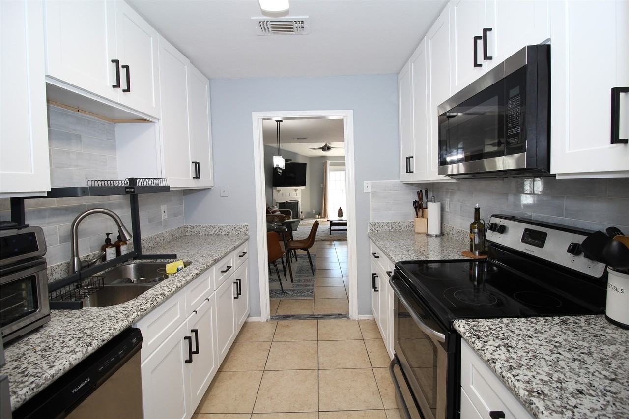 9707 Richmond Ave - Photo 6 of 30