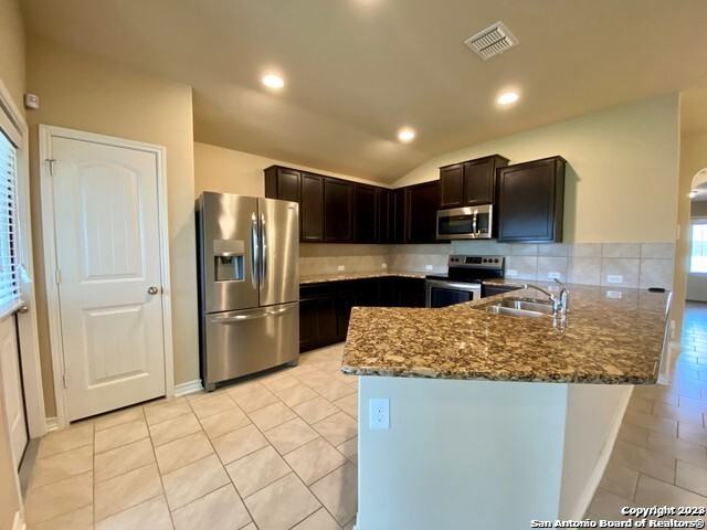 7402 Equinox Cor - Photo 3 of 16