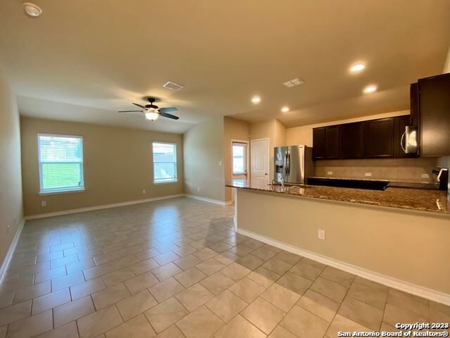 7402 Equinox Cor - Photo 4 of 16