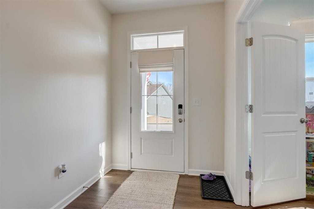 170 Greenbrier Way - Photo 7 of 50