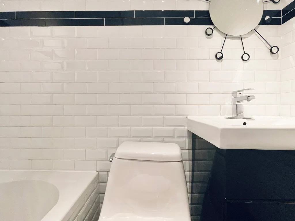 Private Bedroom in 4 Bedroom/1 Bathroom Home - Photo 3 of 6