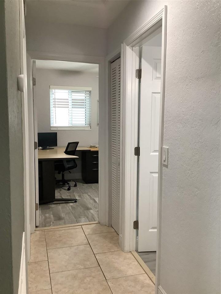 8881 Sw 21st St - Photo 7 of 8