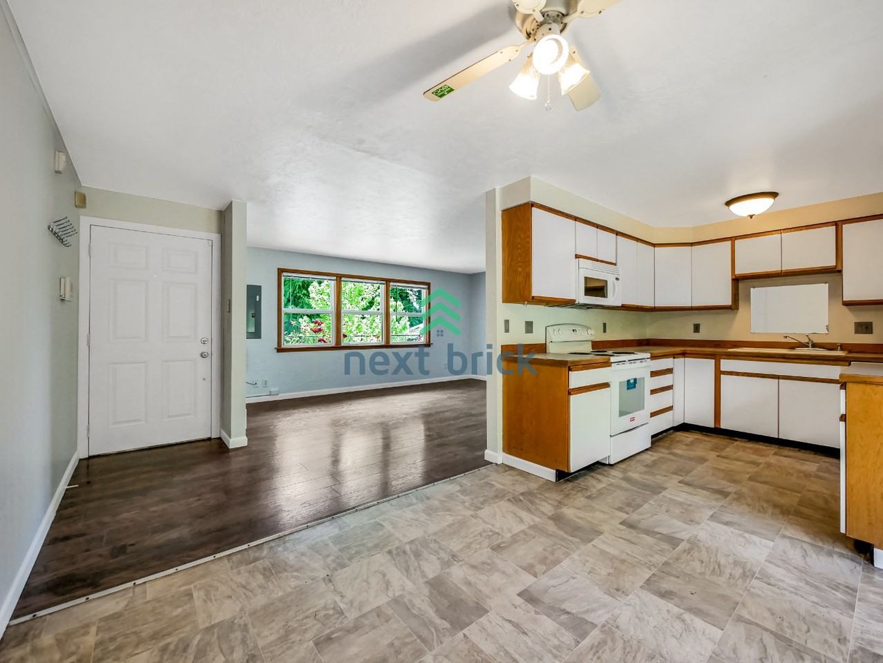 5805 236th St Sw - Photo 4 of 19