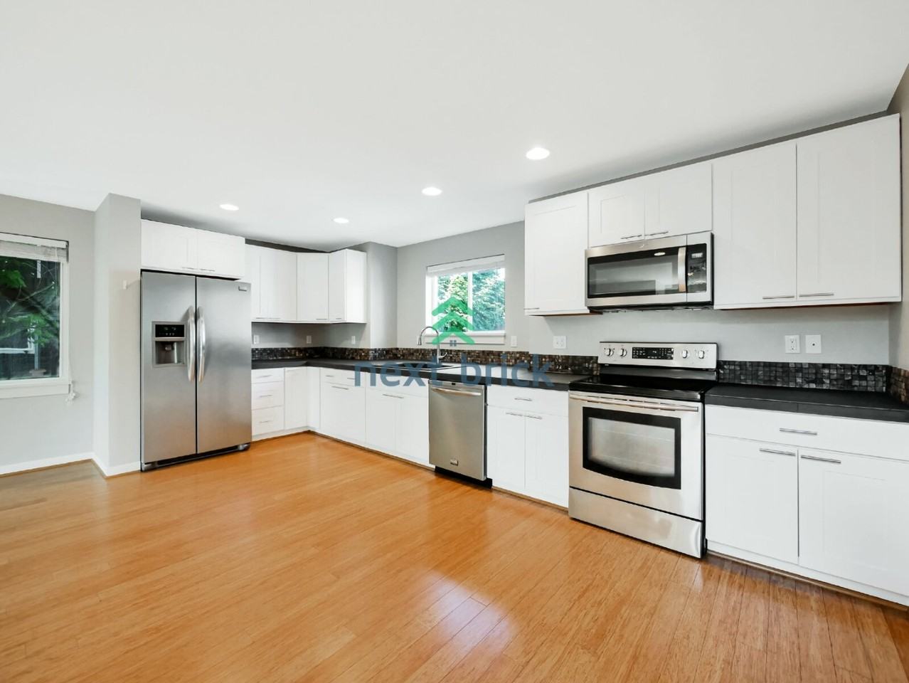 9237 Linden Ave N - Photo 4 of 22