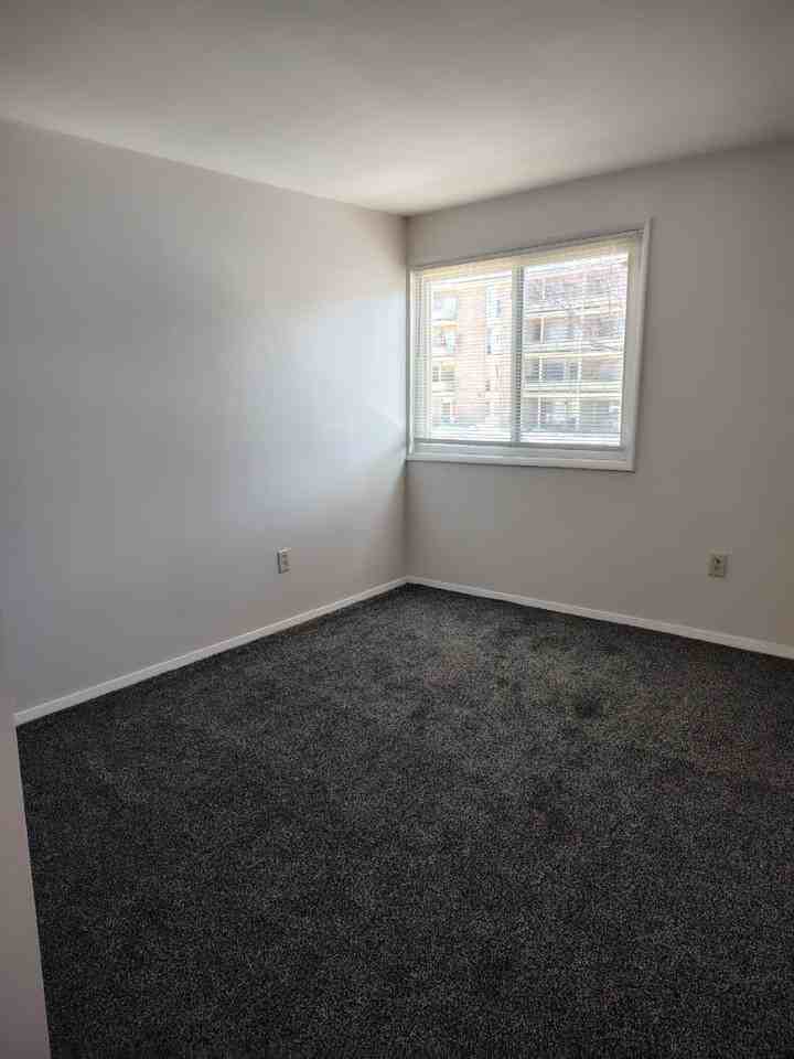 Donnell Pl - Photo 5 of 15