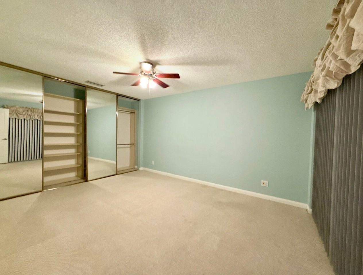 304 Sun Terrace Ct - Photo 3 of 4