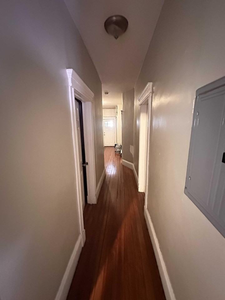 Congress Ave - Photo 2 of 7