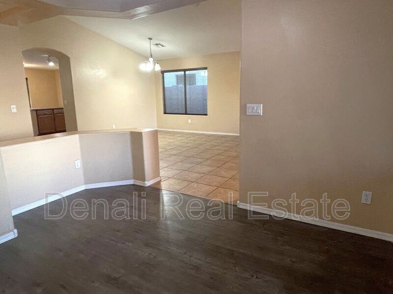 5261 W T Ryan Ln - Photo 5 of 27