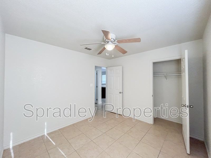 2520 Saulsbury Dr - Photo 4 of 11