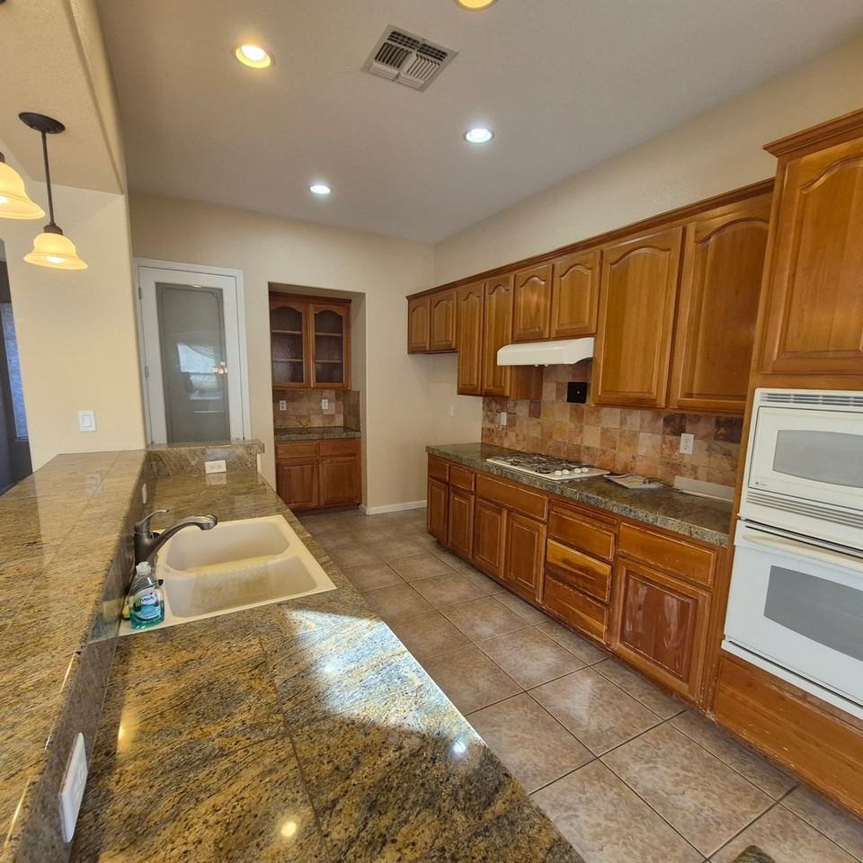 10124 Arches Way - Photo 4 of 19