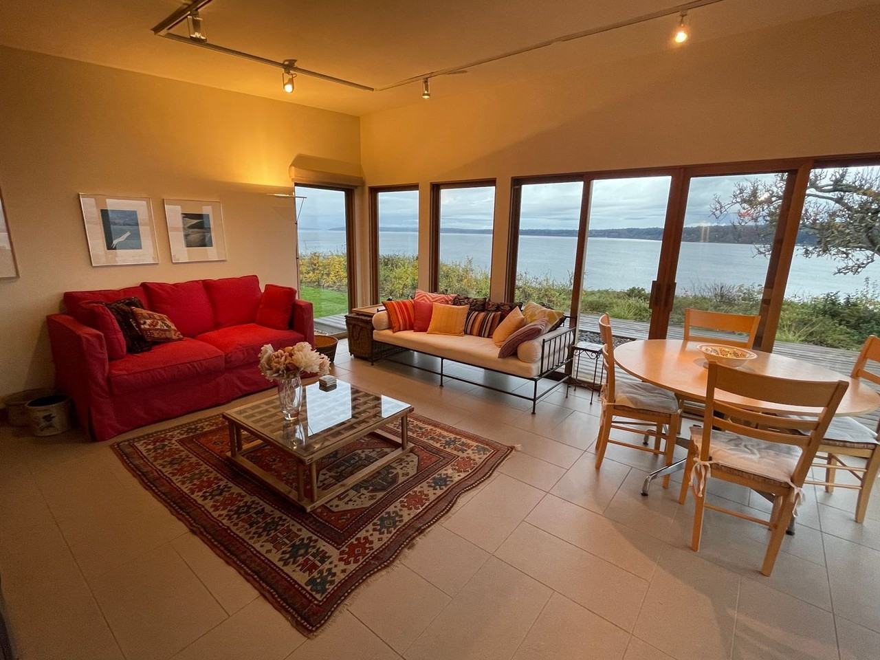 720 Edgecliff Dr - Photo 6 of 32