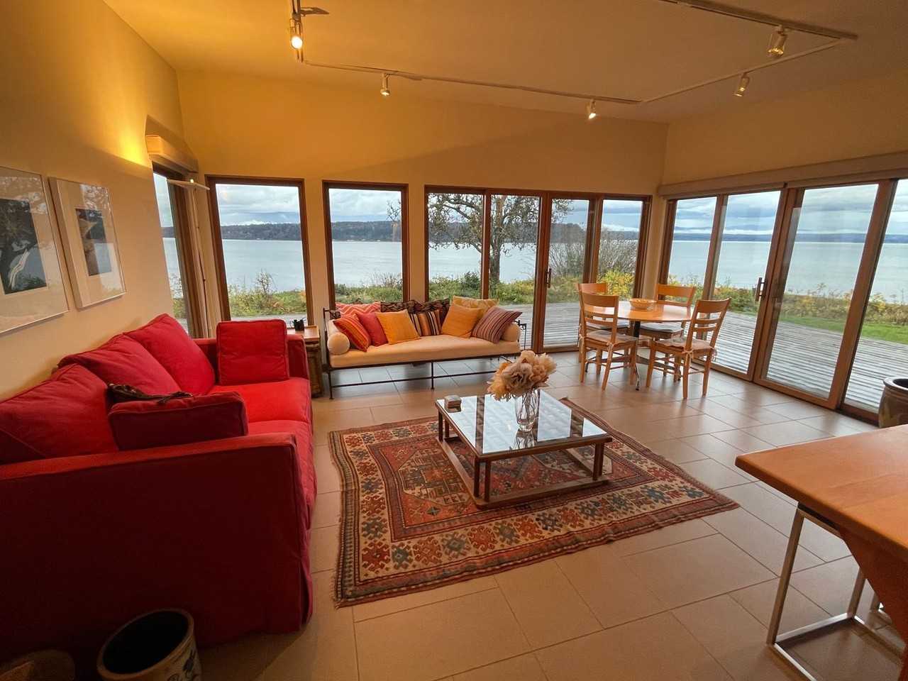 720 Edgecliff Dr - Photo 7 of 32