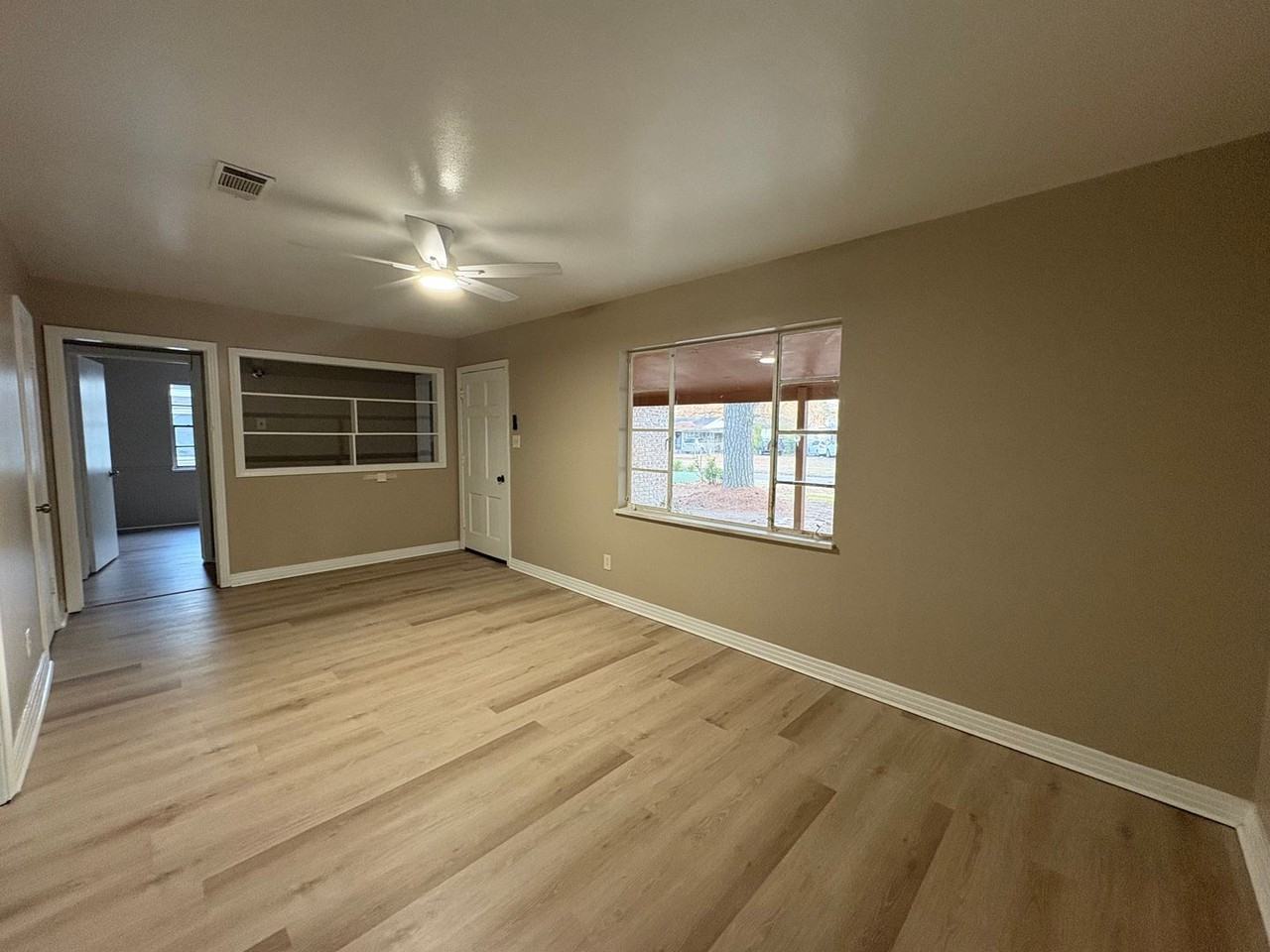 3038 Meadow Ave - Photo 4 of 24