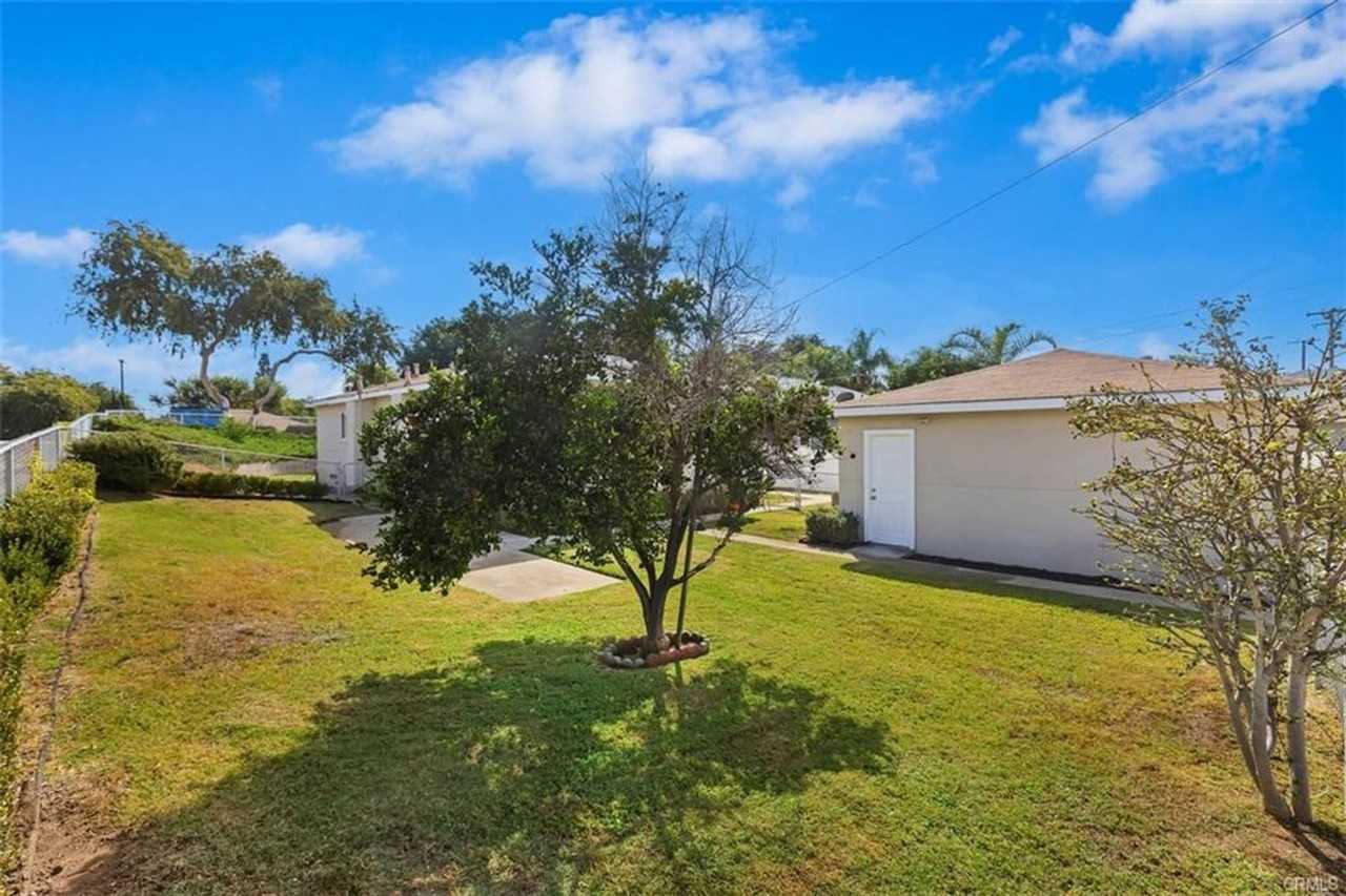 433-435 Basque Ave. - Photo 3 of 20