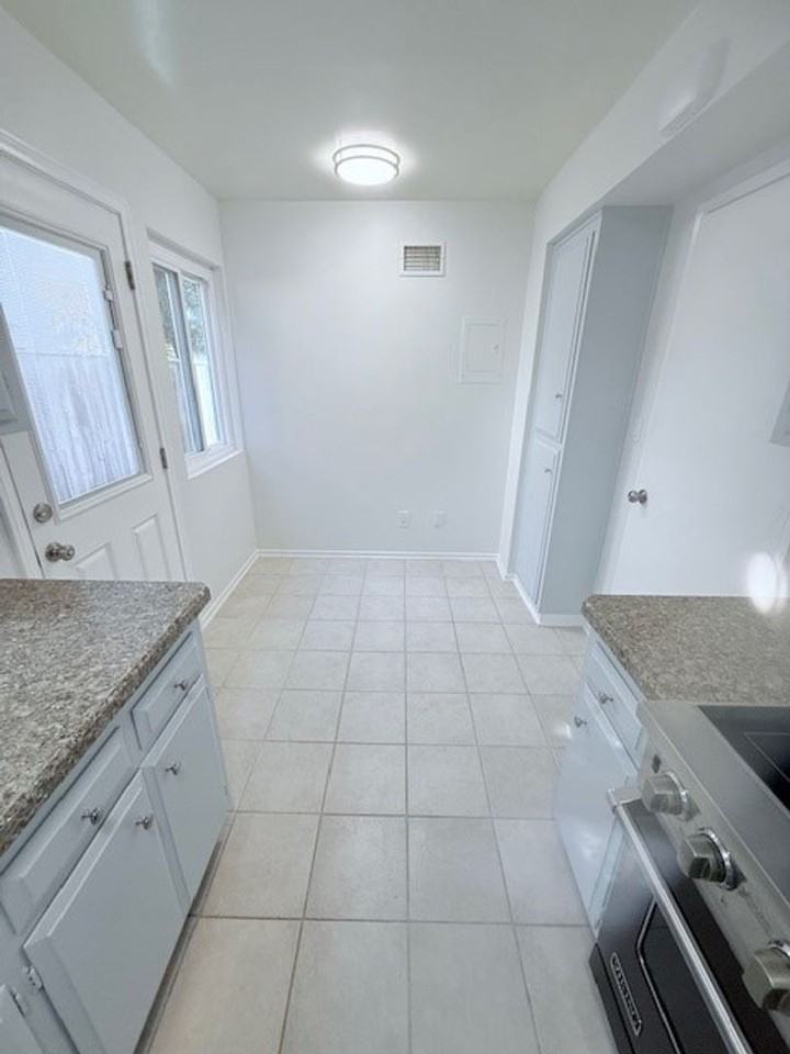 3737 Portofino Way - Photo 7 of 16