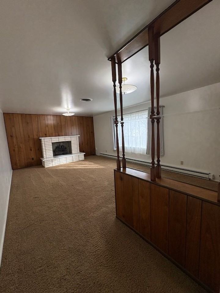 225 E 700 N - Photo 6 of 23