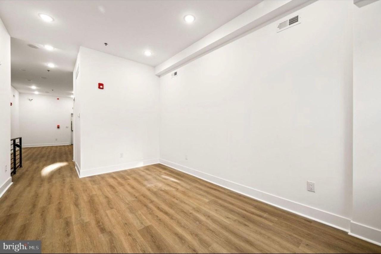 2104 N 8th St - Photo 2 of 10