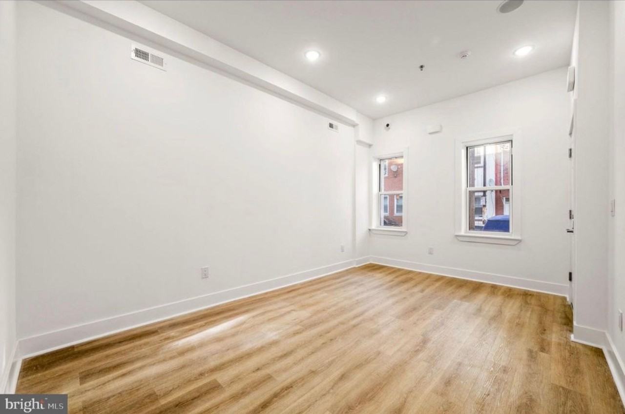 2104 N 8th St - Photo 3 of 10