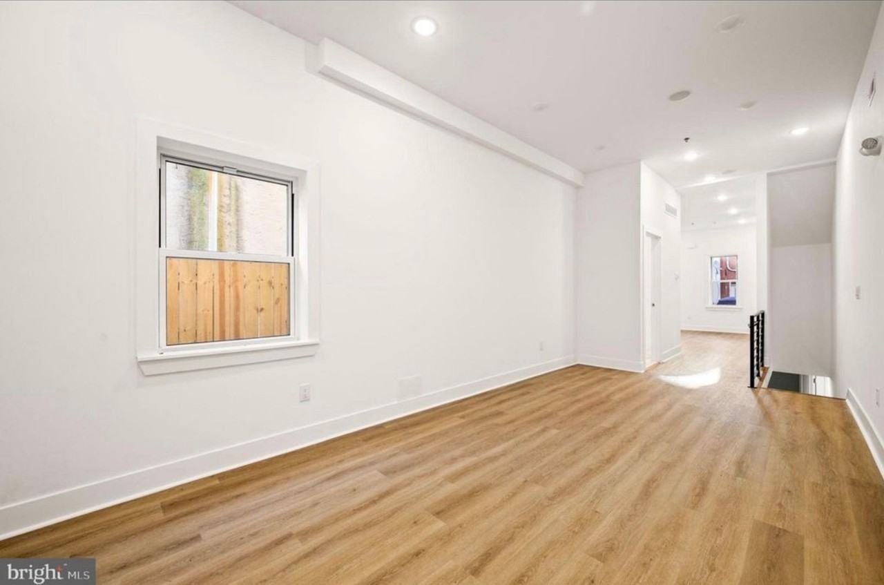 2104 N 8th St - Photo 4 of 10