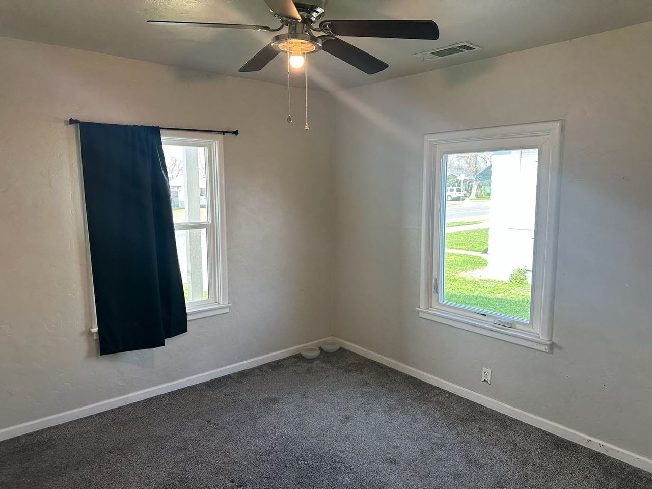 1405 N Harris St - Photo 7 of 18