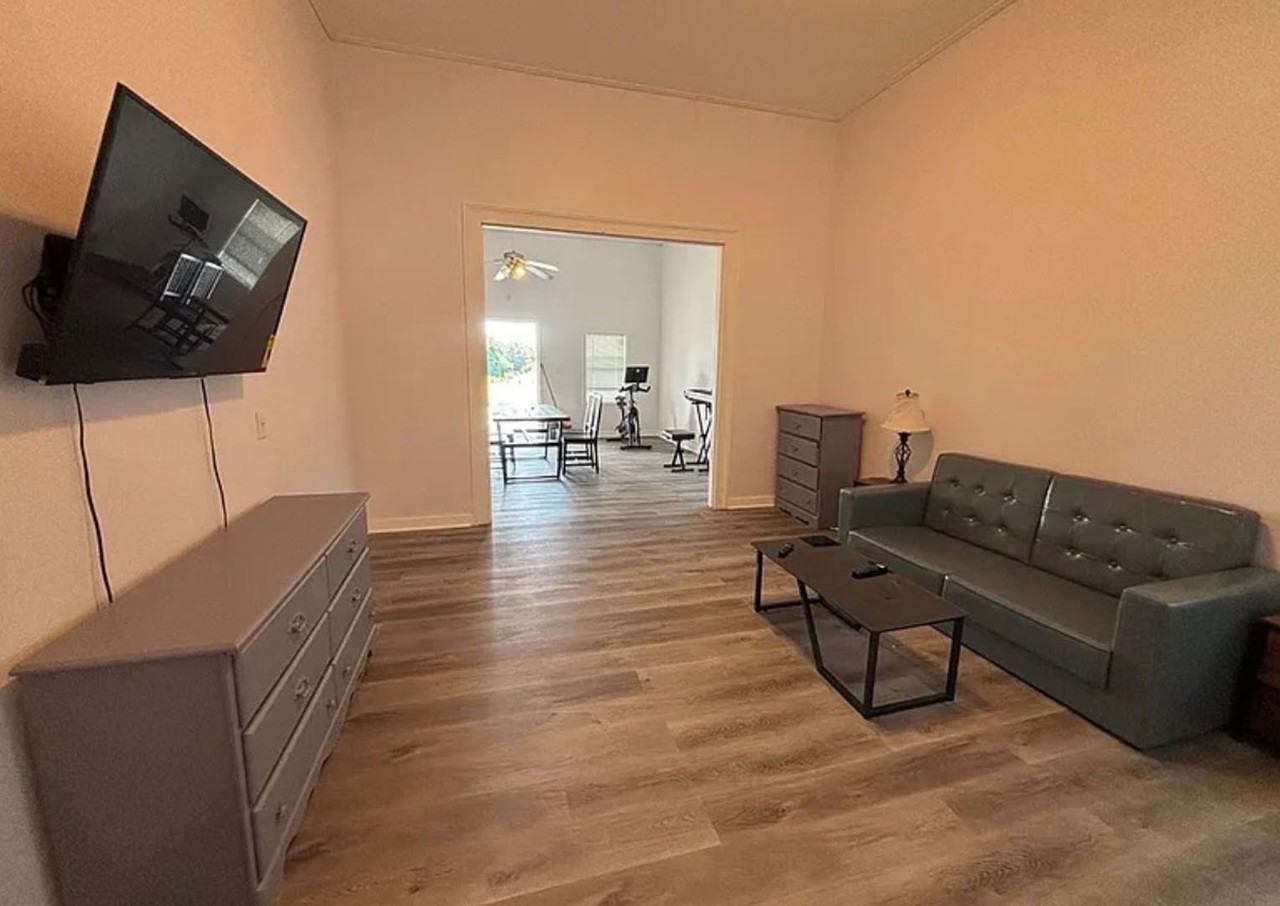 719 N Three Notch St - Photo 7 of 15