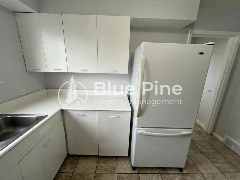 1322 S 4th Ave - Photo 6 of 25