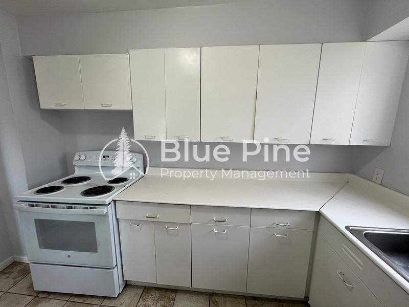 1322 S 4th Ave - Photo 7 of 25