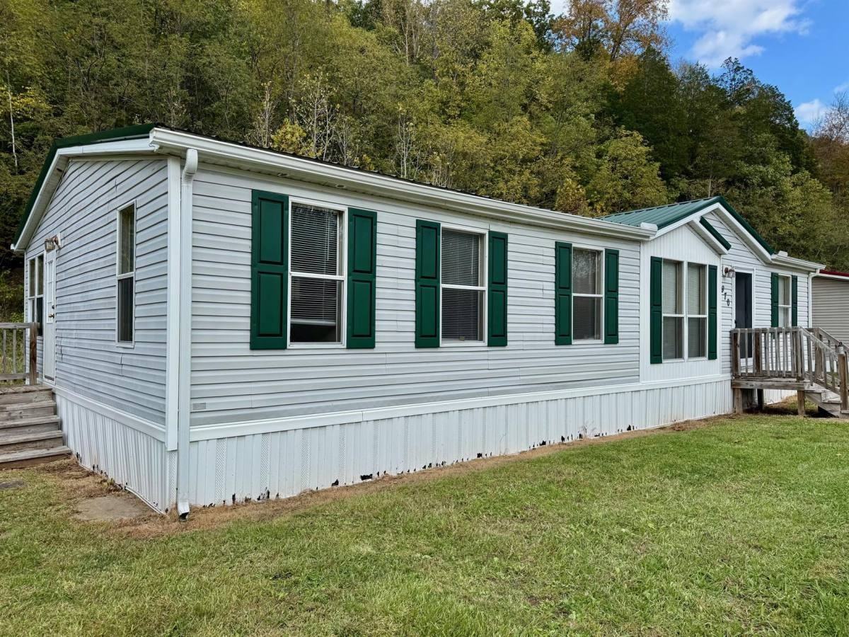 244 Lucky Ln - Photo 3 of 10