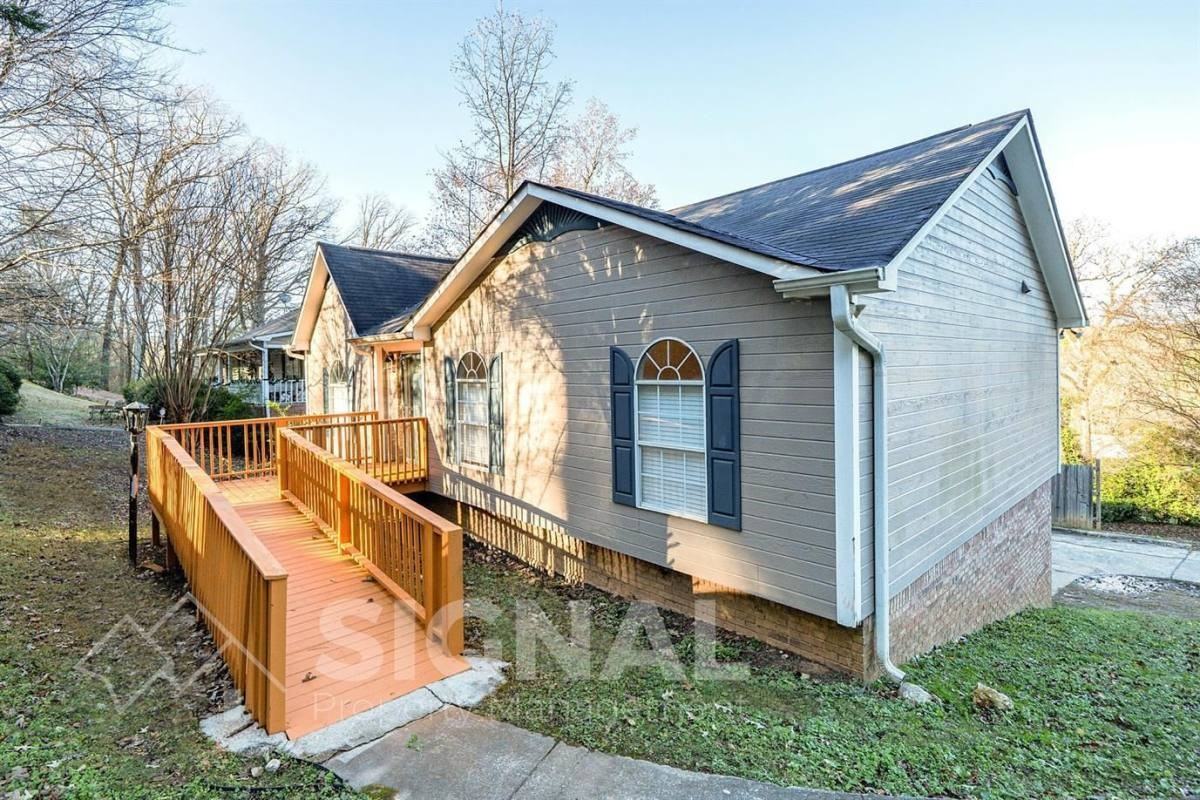 924 Rich Rd - Photo 2 of 10