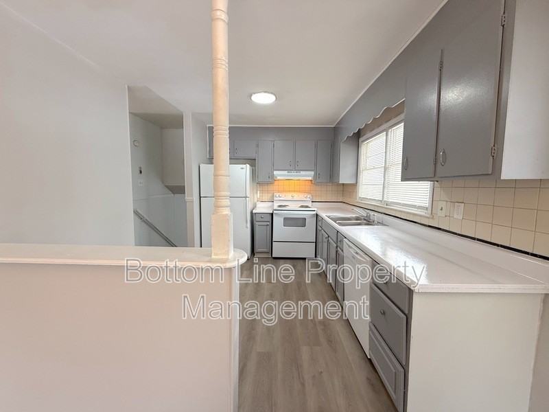 907 Bannister Pl - Photo 6 of 23