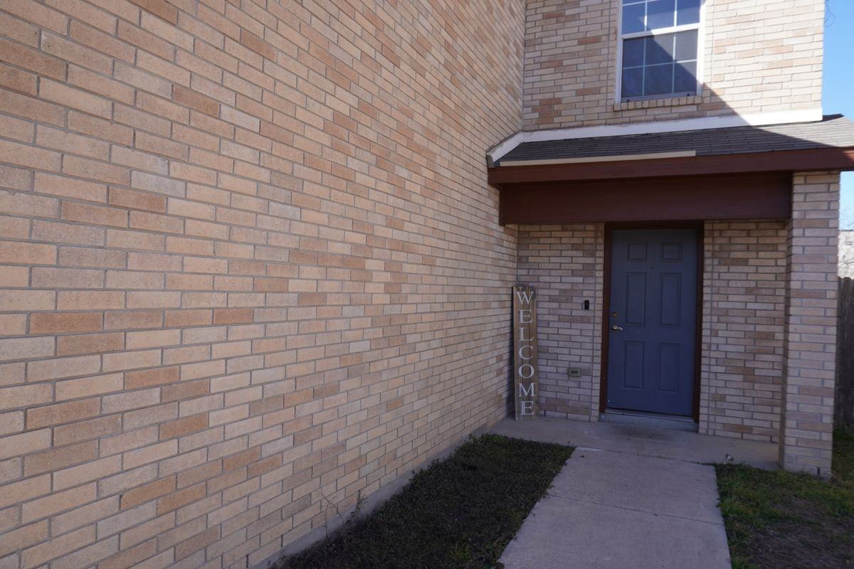 8162 Heights Vly - Photo 3 of 18