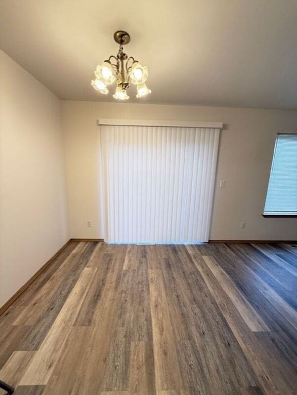 6830 188th St Ne #B - Photo 7 of 42