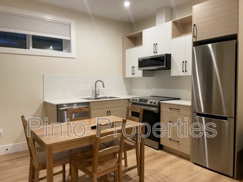 8717 110 St Nw #BS - Photo 2 of 16