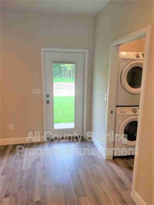 161 Sw Yulan St #100 - Photo 7 of 16