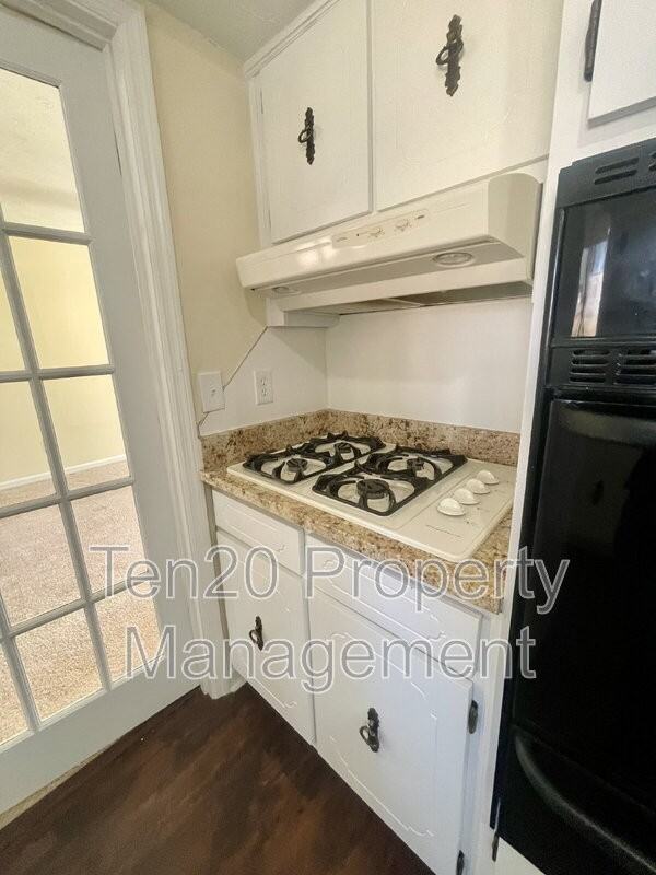 925 Incline Dr - Photo 6 of 11