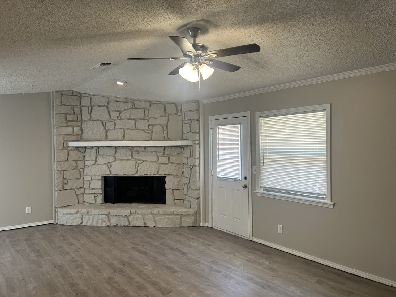 3332 S 141st East Ave - Photo 2 of 12