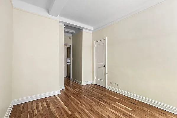 25 E 10Th St - Photo 5 of 6