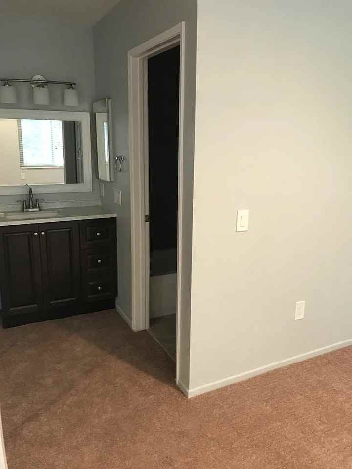 10636 Dabney Dr - Photo 2 of 13