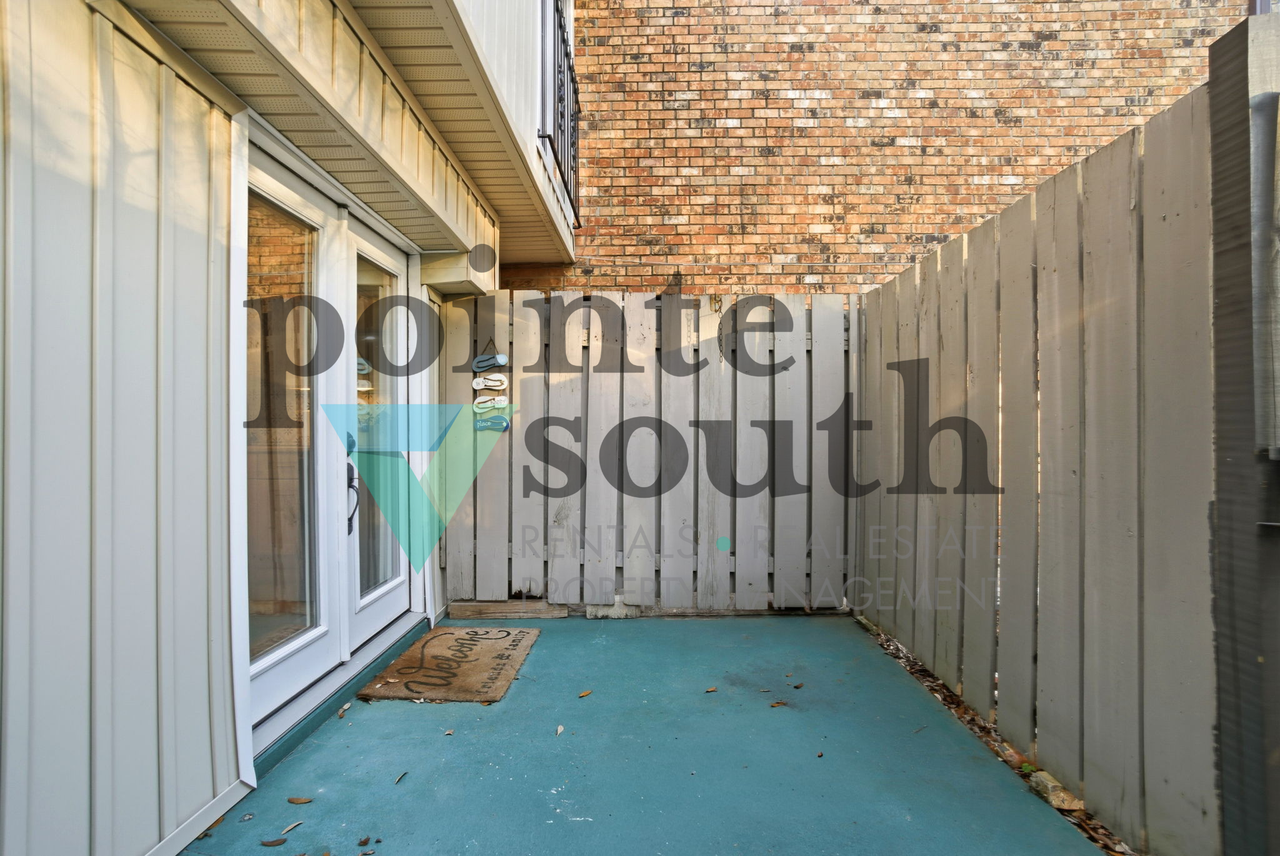 4822 Huron Dr - Photo 3 of 45