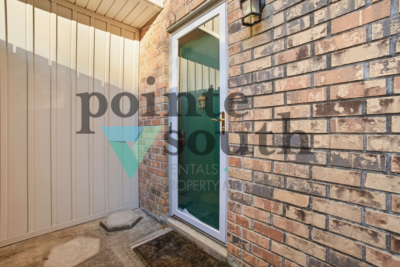 4822 Huron Dr - Photo 4 of 45