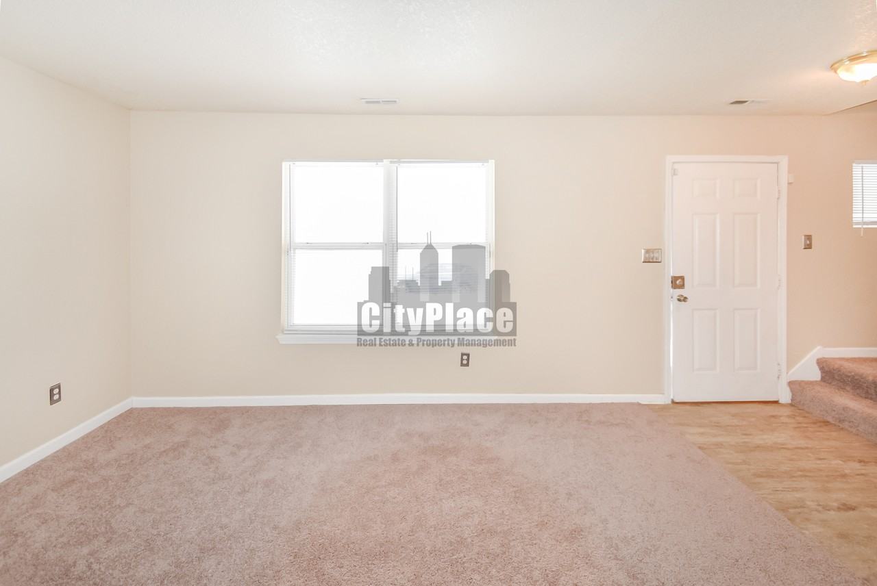 11324 Roundwood Ct - Photo 7 of 32