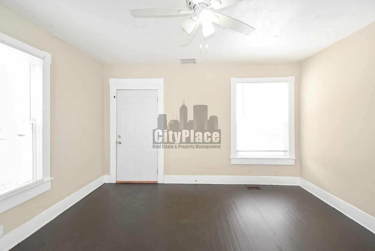 1022 N Rural St - Photo 6 of 16