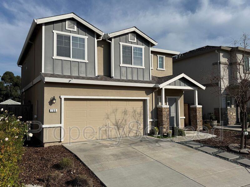 709 Ephesus Ave - Photo 2 of 45