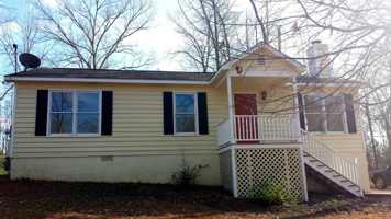 featured image of 218 Poplar Point Dr