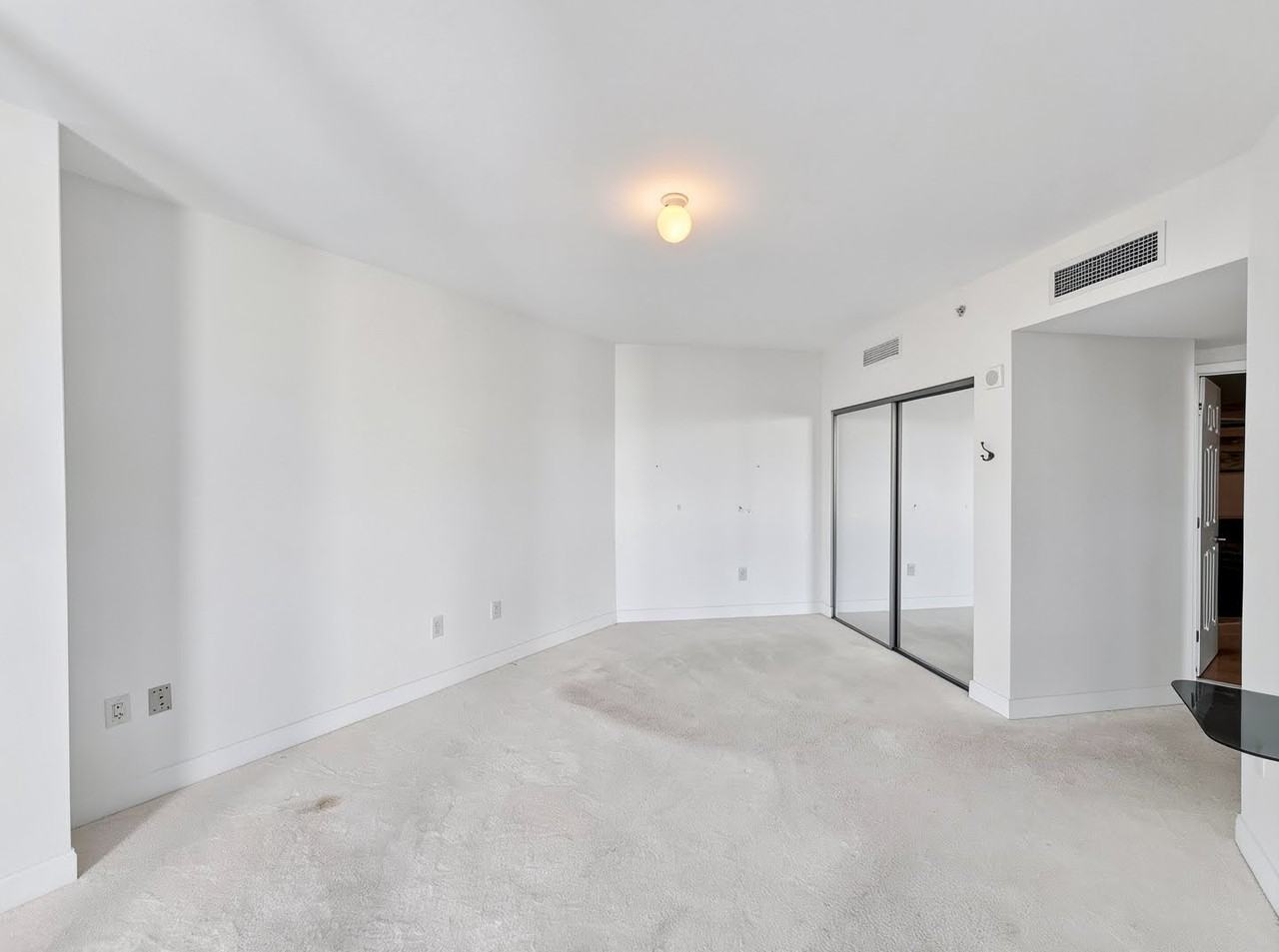 231 Riverside Dr - Photo 3 of 16