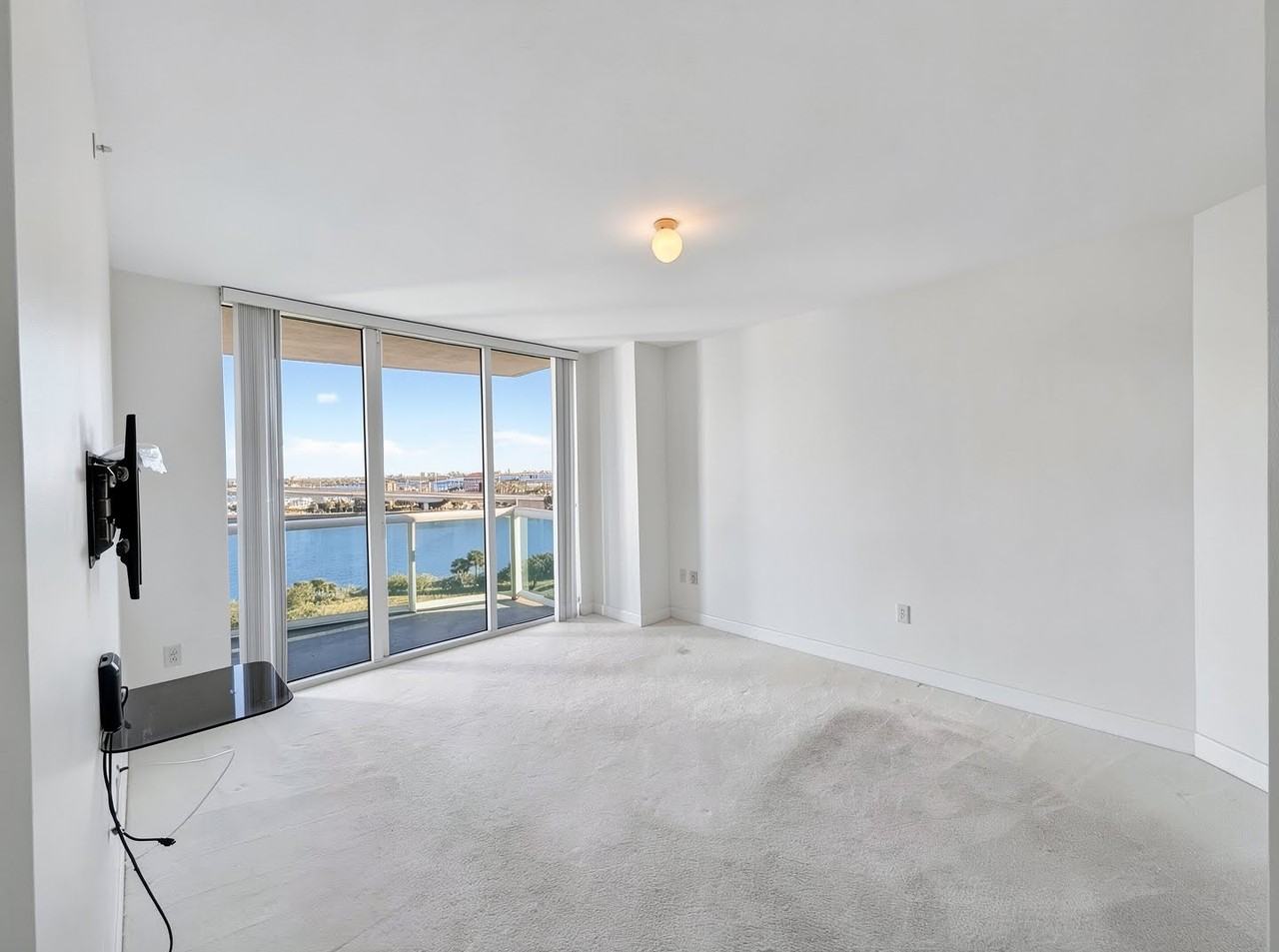 231 Riverside Dr - Photo 7 of 16